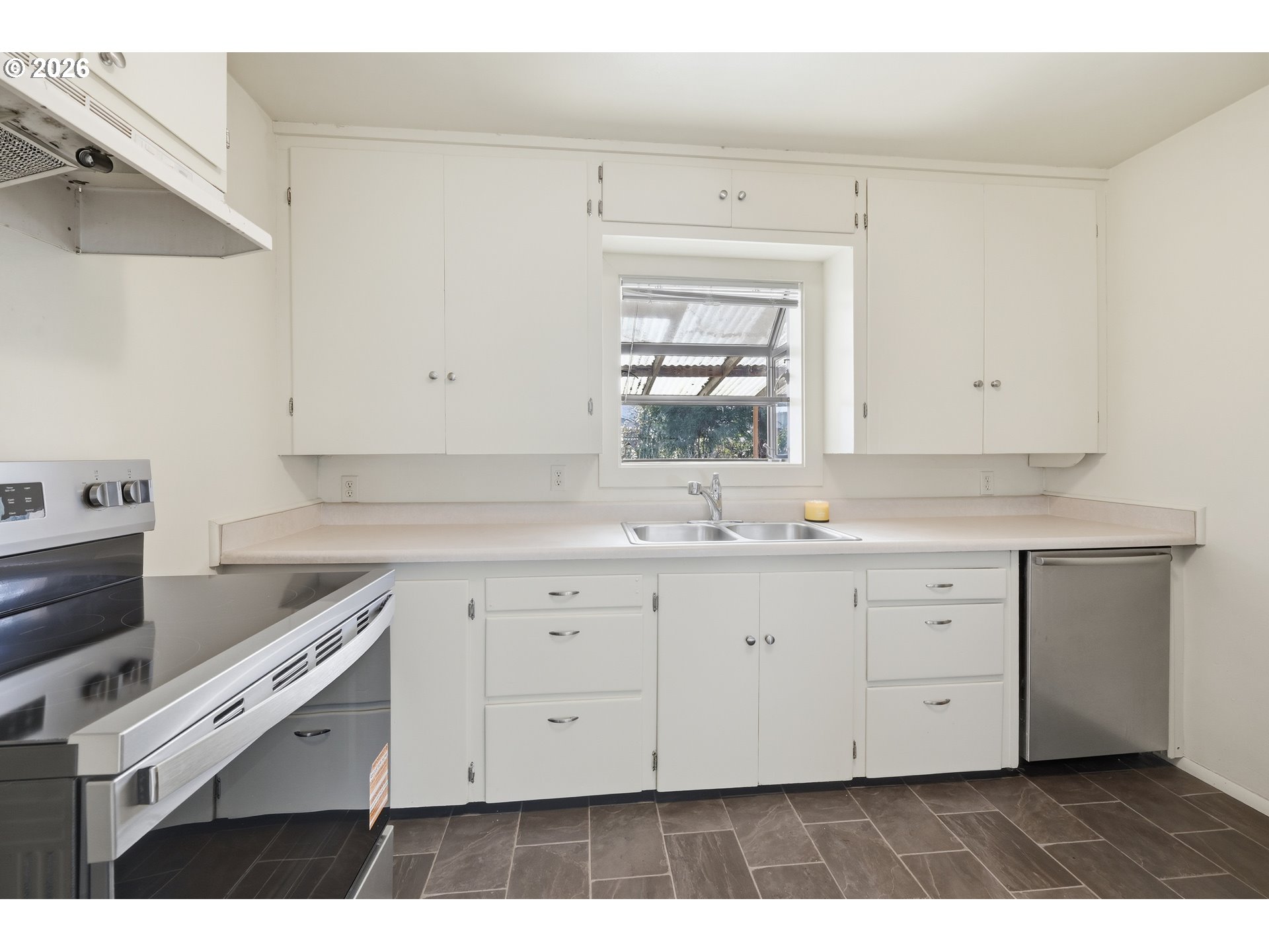 1501 E Street Springfield, OR 97477 - Photo 14 of 36