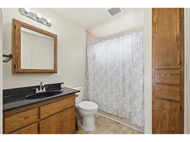 $335,000 | 1501 E Street, Springfield, OR 97477