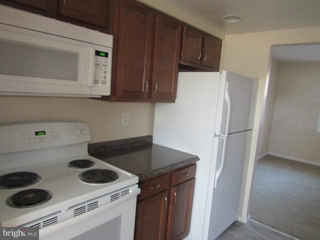 10908 Rock Coast Road Columbia, MD 21044 - Photo 6 of 24 Kitchen