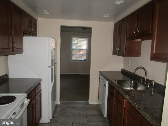 10908 Rock Coast Road Columbia, MD 21044 - Photo 7 of 24 Kitchen