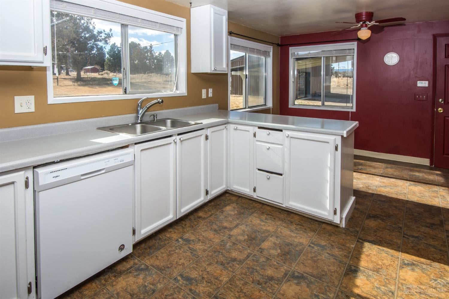 63635 Deschutes Market Road Bend, OR 97701 - Photo 6 of 25 Gallery Image 6
