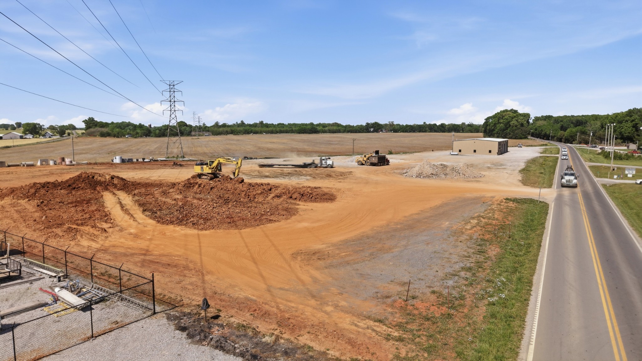 0 Aedc Road Winchester, TN 37398 - Photo 8 of 11 a view of a lake with houses in the back