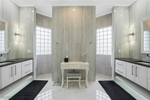 $999,900 | 1716 Northwest 34th Avenue, Cape Coral, FL 33993