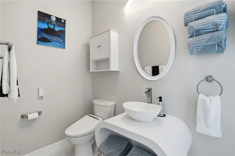 $999,900 | 1716 Northwest 34th Avenue, Cape Coral, FL 33993