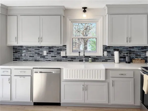 $649,000 | 89 Narrow Lane, Charlestown, RI 02813
