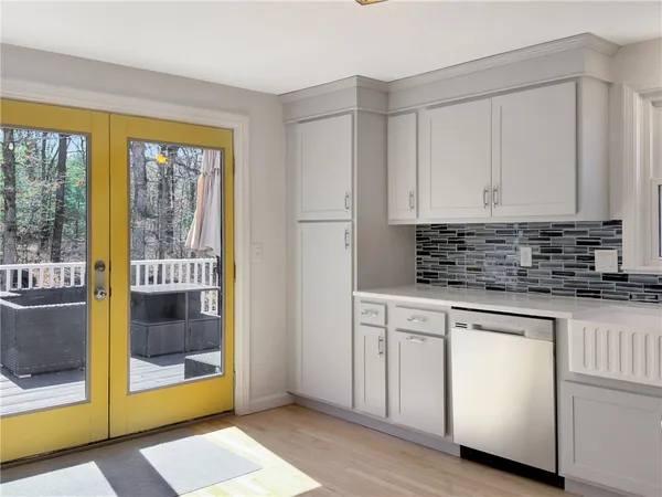 $649,000 | 89 Narrow Lane, Charlestown, RI 02813