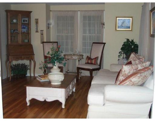 5 Stearns Road Upton, MA 01568 - Photo 4 of 7 Gallery Image 4