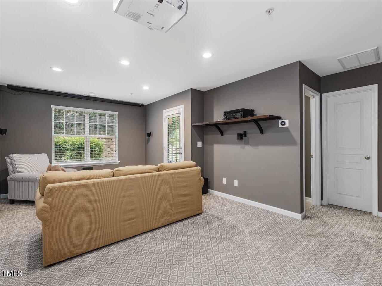 4607 Springerly Lane Raleigh, NC 27612 - Photo 37 of 68 37-Family Room
