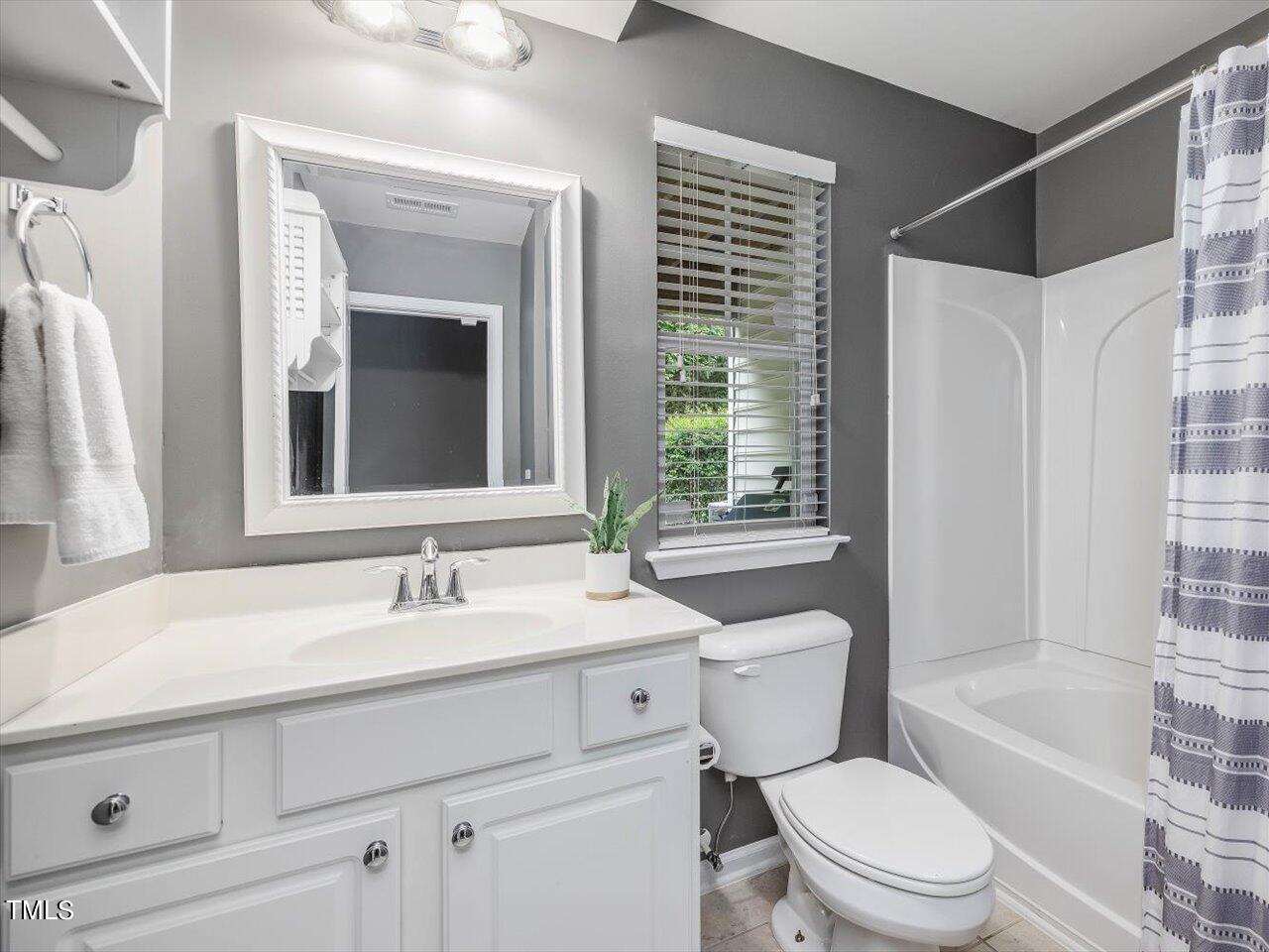 4607 Springerly Lane Raleigh, NC 27612 - Photo 38 of 68 38-Bathroom