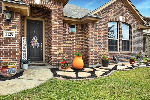 $414,000 | 2129 Escondido Street, Portland, TX 78374