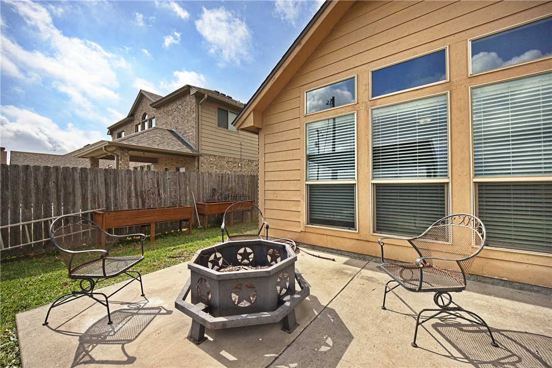 2129 Escondido Street Portland, TX 78374 - Photo 29 of 29 a house view with a seating space
