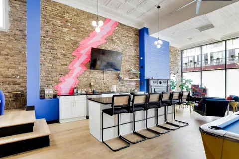 $1,500,000 | 815 North Milwaukee Avenue, Chicago, IL 60642