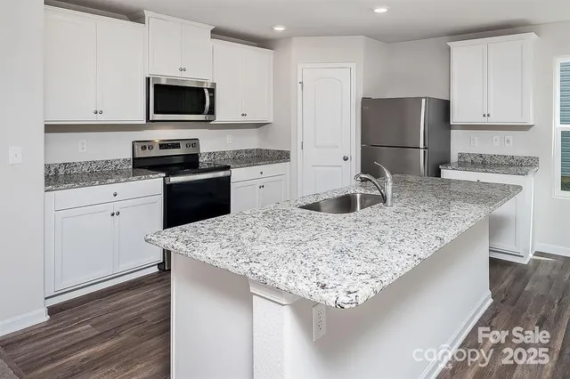 $389,999 | 1216 Nia Road, Charlotte, NC 28215