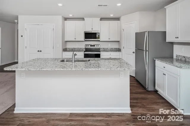 $389,999 | 1216 Nia Road, Charlotte, NC 28215