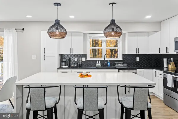 $849,990 | 4307 San Carlos Drive, Fairfax, VA 22030