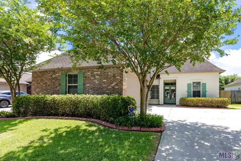 $428,500 | 9797 Market W Drive, Baton Rouge, LA 70810