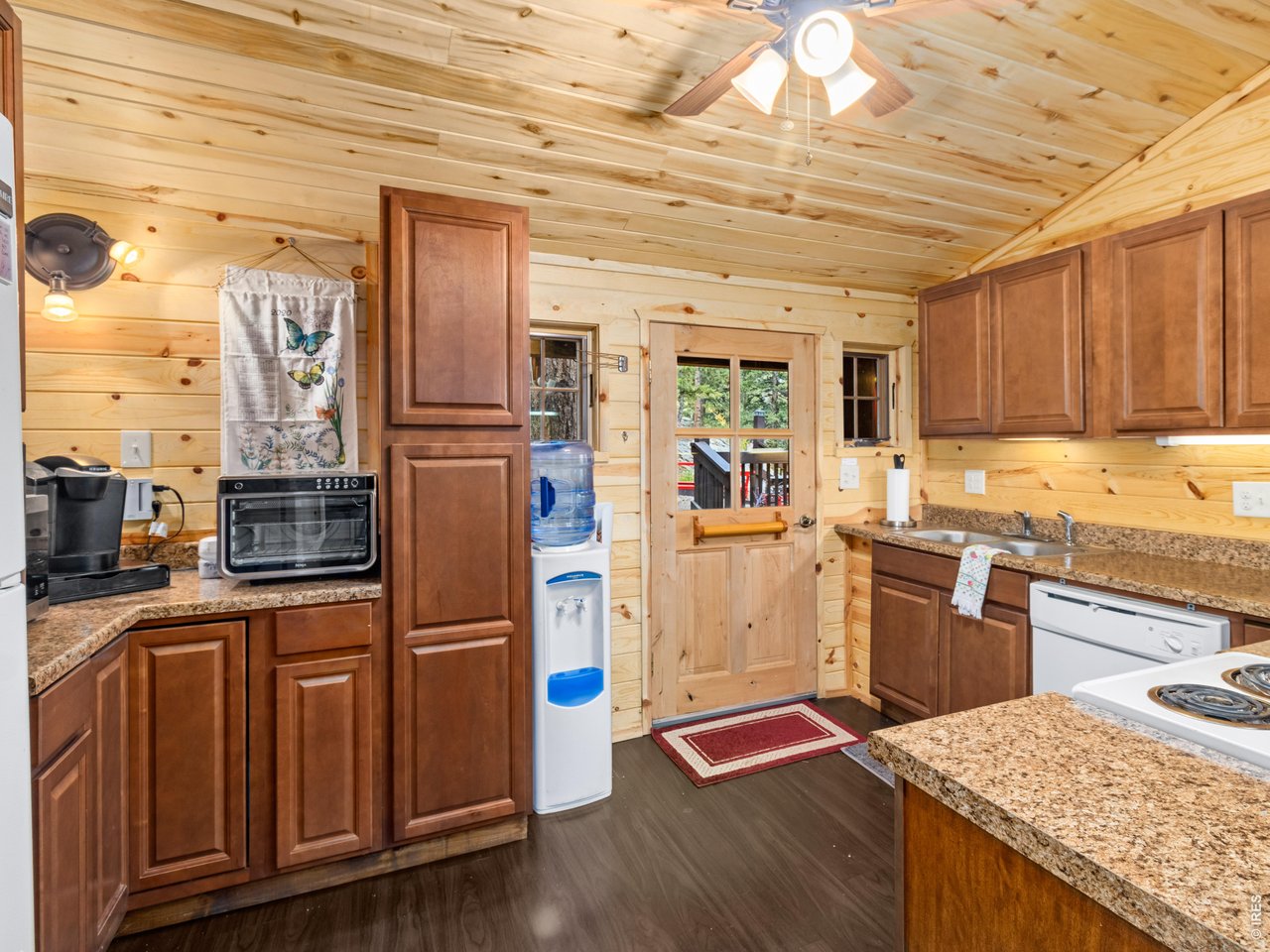 3154 Riverside Drive Lyons, CO 80540 - Photo 8 of 25 Kitchen