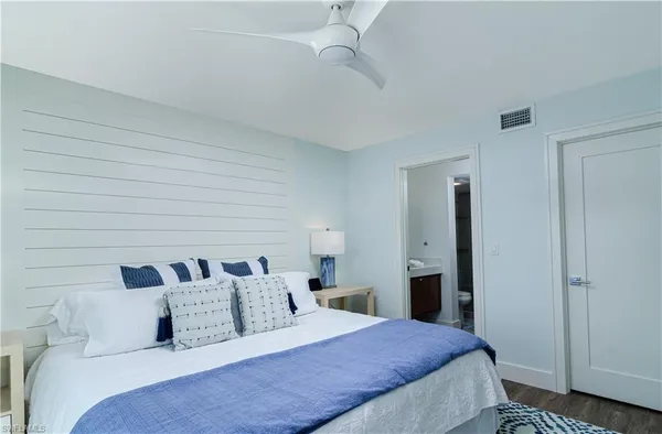 $12,000 | 10682 Gulf Shore Drive, Unit C204, Naples, FL 34108