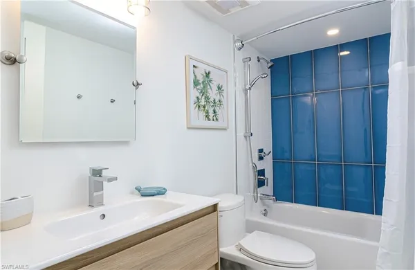 $12,000 | 10682 Gulf Shore Drive, Unit C204, Naples, FL 34108