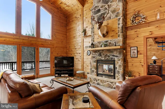 $525,000 | 27 Chelsea Lane, Carlisle, PA 17015