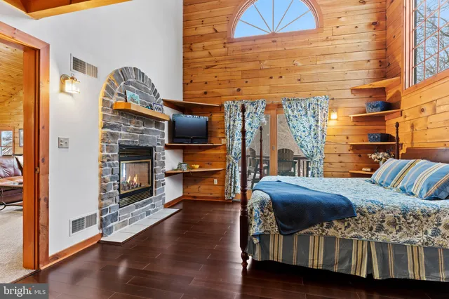 $525,000 | 27 Chelsea Lane, Carlisle, PA 17015