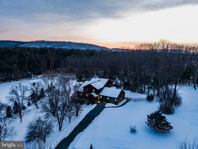 $525,000 | 27 Chelsea Lane, Carlisle, PA 17015