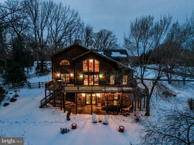 $525,000 | 27 Chelsea Lane, Carlisle, PA 17015