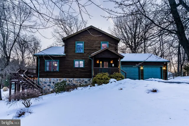 $525,000 | 27 Chelsea Lane, Carlisle, PA 17015