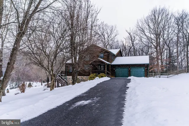 $525,000 | 27 Chelsea Lane, Carlisle, PA 17015