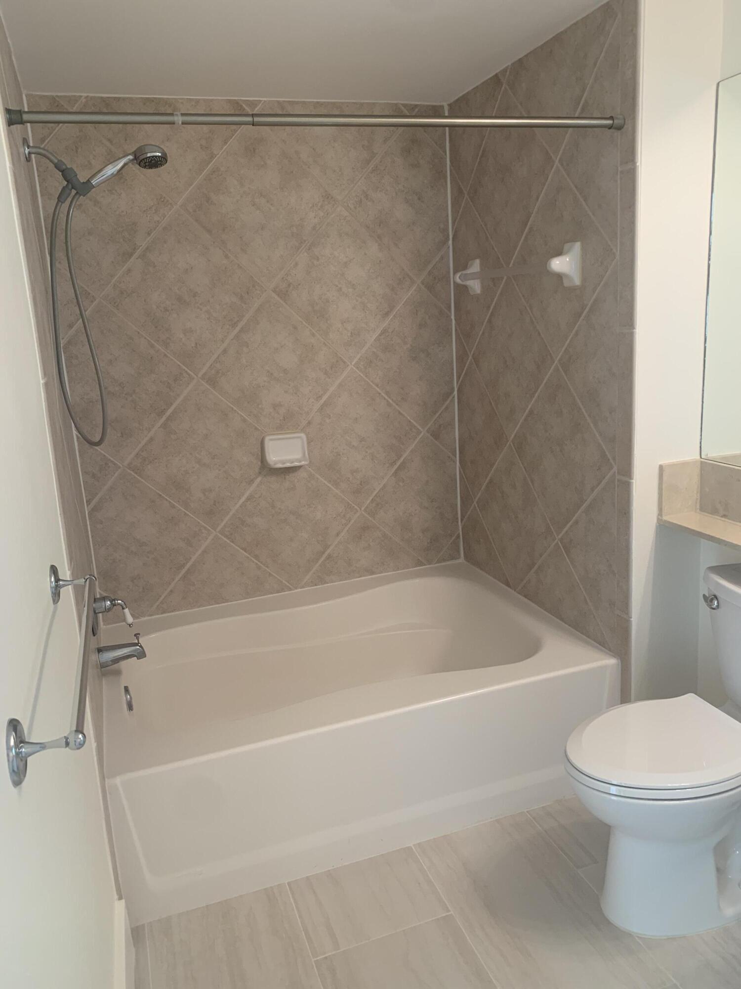 100 Northeast 6th Street, Unit 204 Boynton Beach, FL 33435 - Photo 13 of 16 IMG_2929