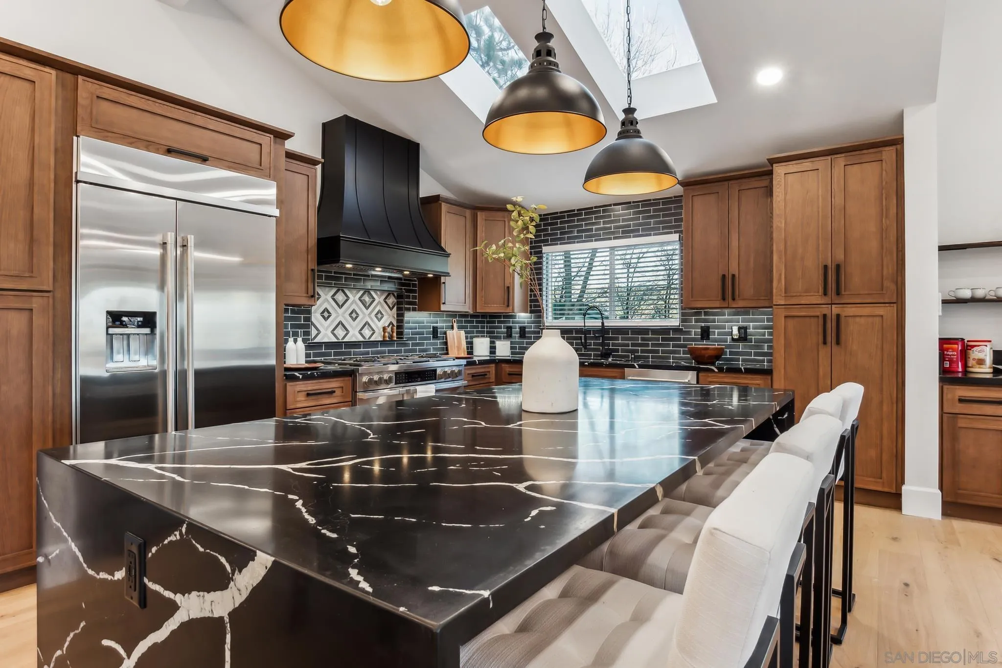 1326 Farmer Road Julian, CA 92036 - Photo 14 of 57 Kitchen