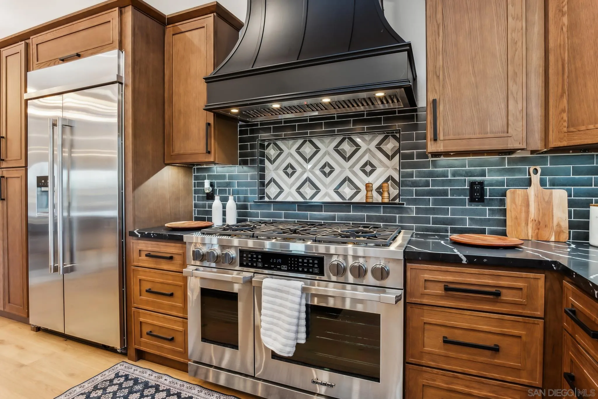 1326 Farmer Road Julian, CA 92036 - Photo 15 of 57 Kitchen