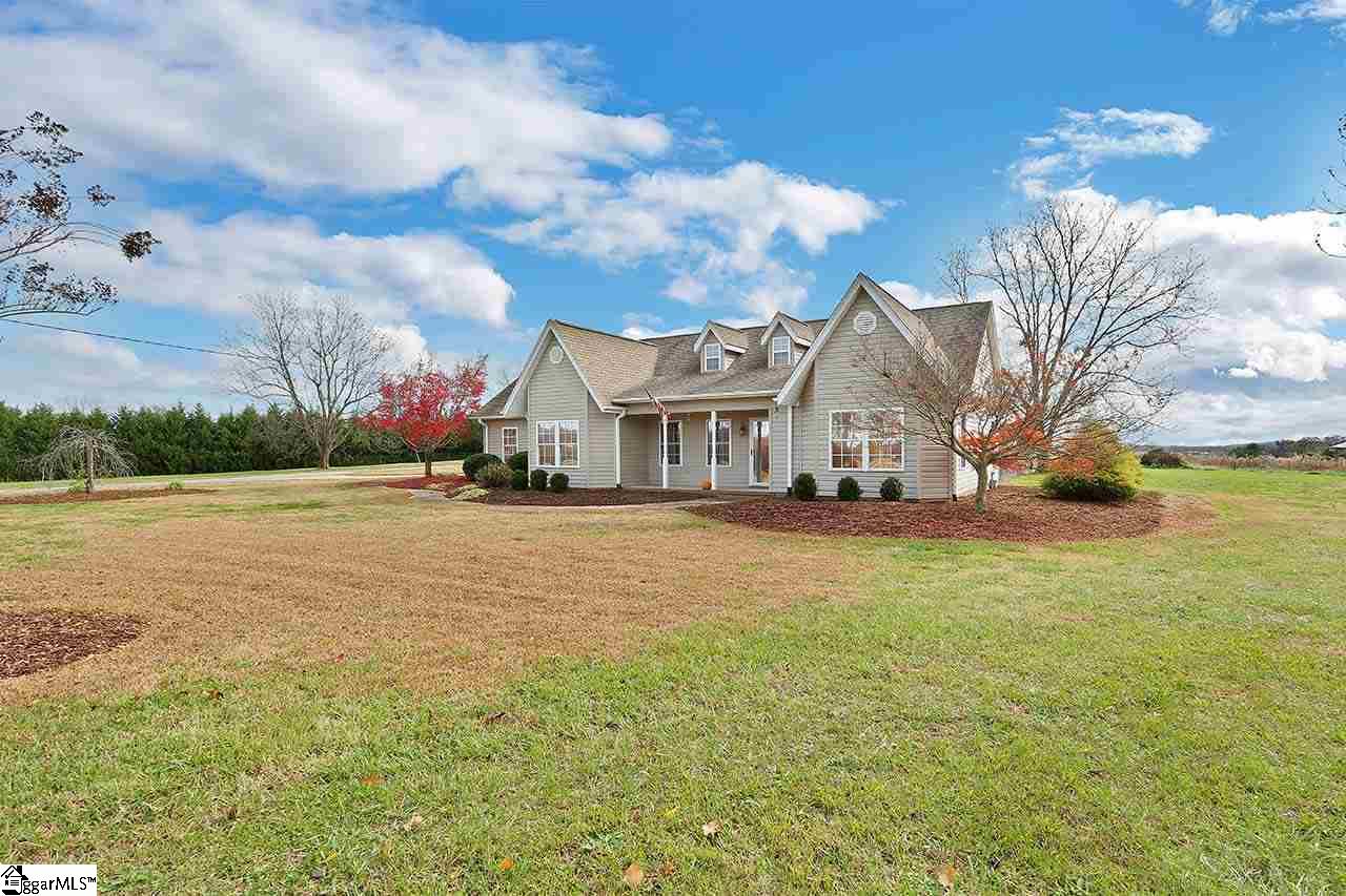 7599 Reidville Road Woodruff, SC 29388 - Photo 2 of 34