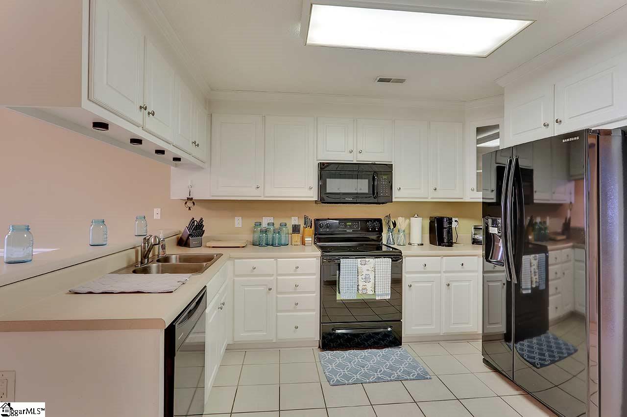 7599 Reidville Road Woodruff, SC 29388 - Photo 11 of 34