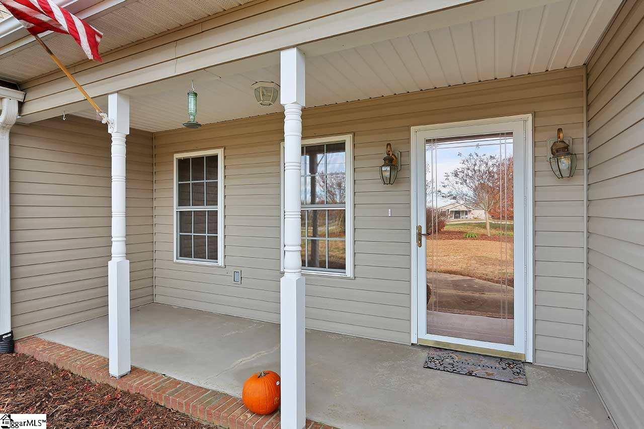7599 Reidville Road Woodruff, SC 29388 - Photo 4 of 34