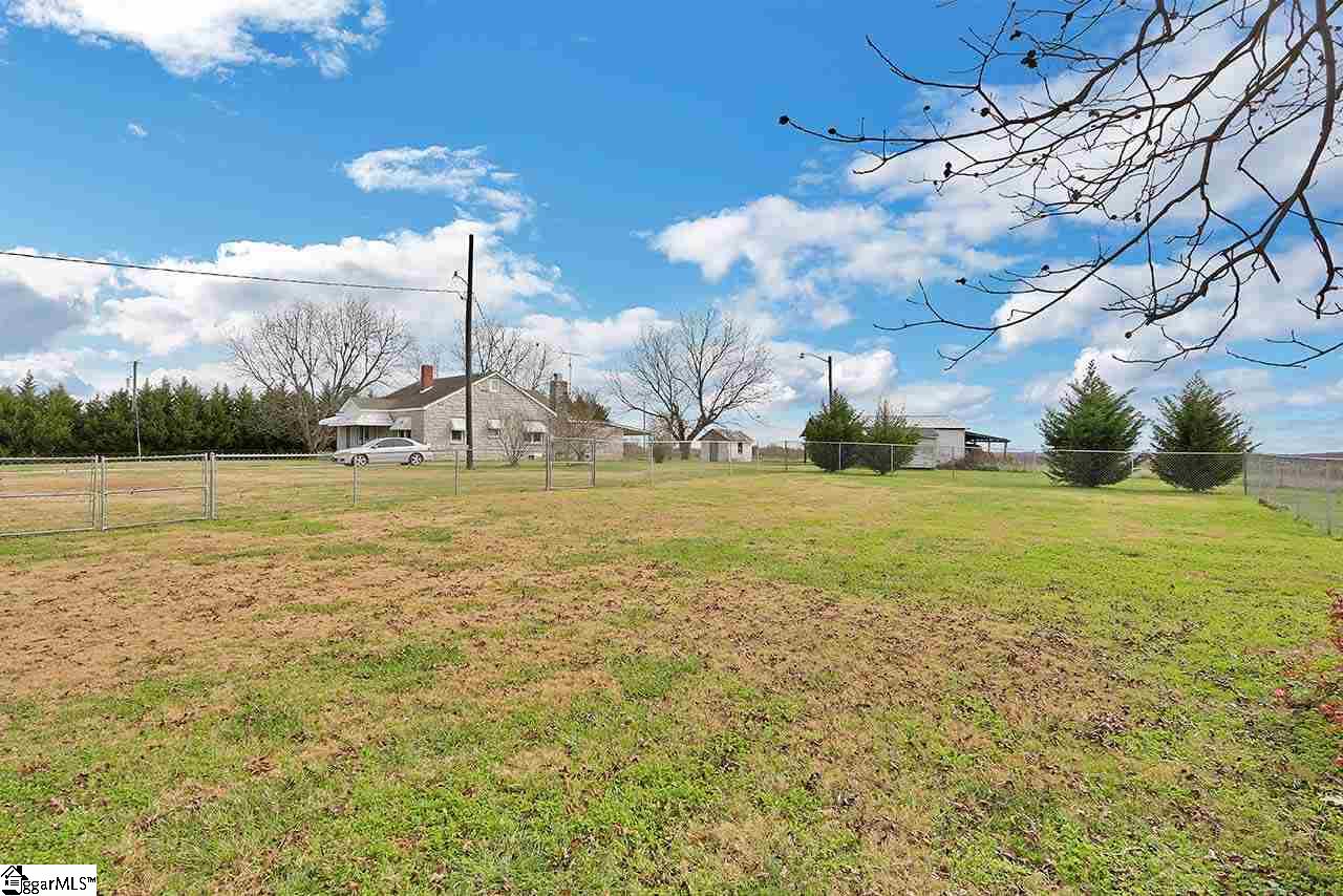 7599 Reidville Road Woodruff, SC 29388 - Photo 31 of 34