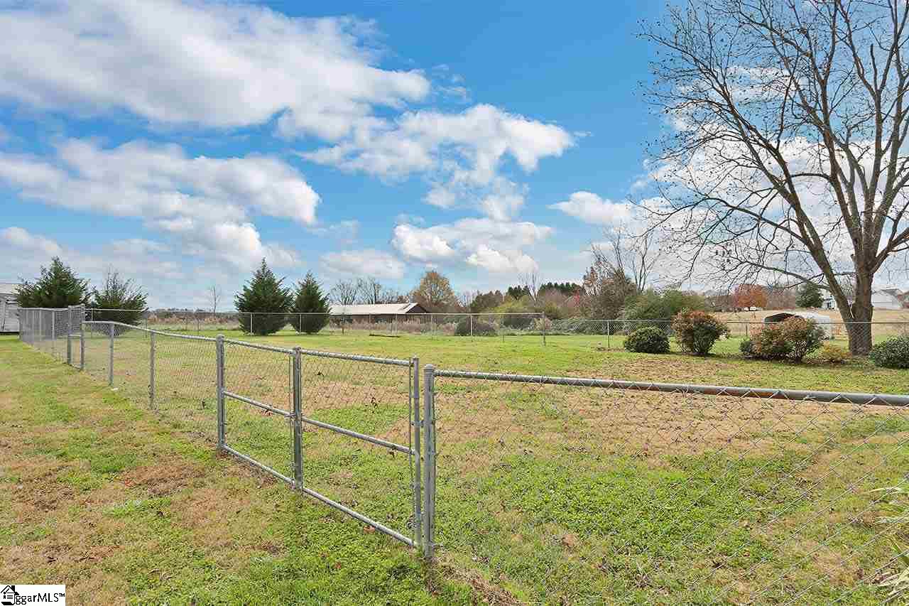 7599 Reidville Road Woodruff, SC 29388 - Photo 32 of 34