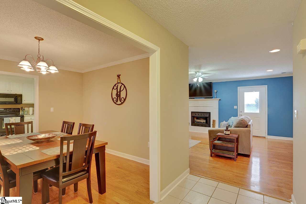 7599 Reidville Road Woodruff, SC 29388 - Photo 6 of 34