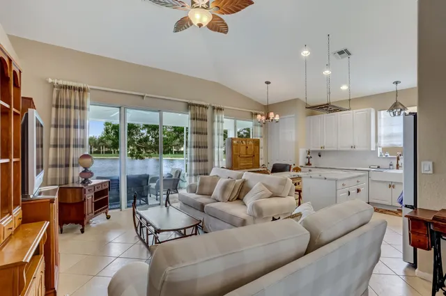 $475,000 | 2281 Egret Cove Drive, West Palm Beach, FL 33411