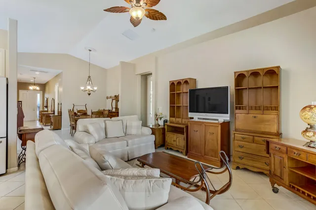 $475,000 | 2281 Egret Cove Drive, West Palm Beach, FL 33411