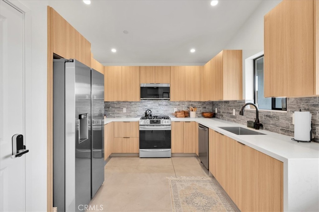 3848 Ruidosa Avenue Yucca Valley, CA 92284 - Photo 12 of 44