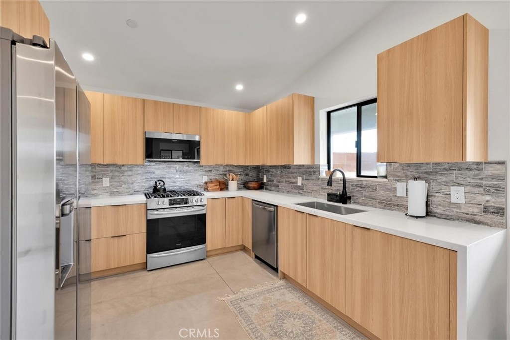 3848 Ruidosa Avenue Yucca Valley, CA 92284 - Photo 13 of 44