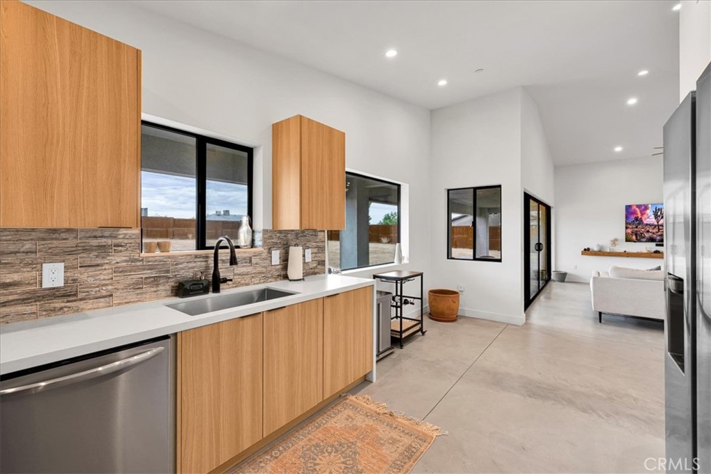 3848 Ruidosa Avenue Yucca Valley, CA 92284 - Photo 15 of 44