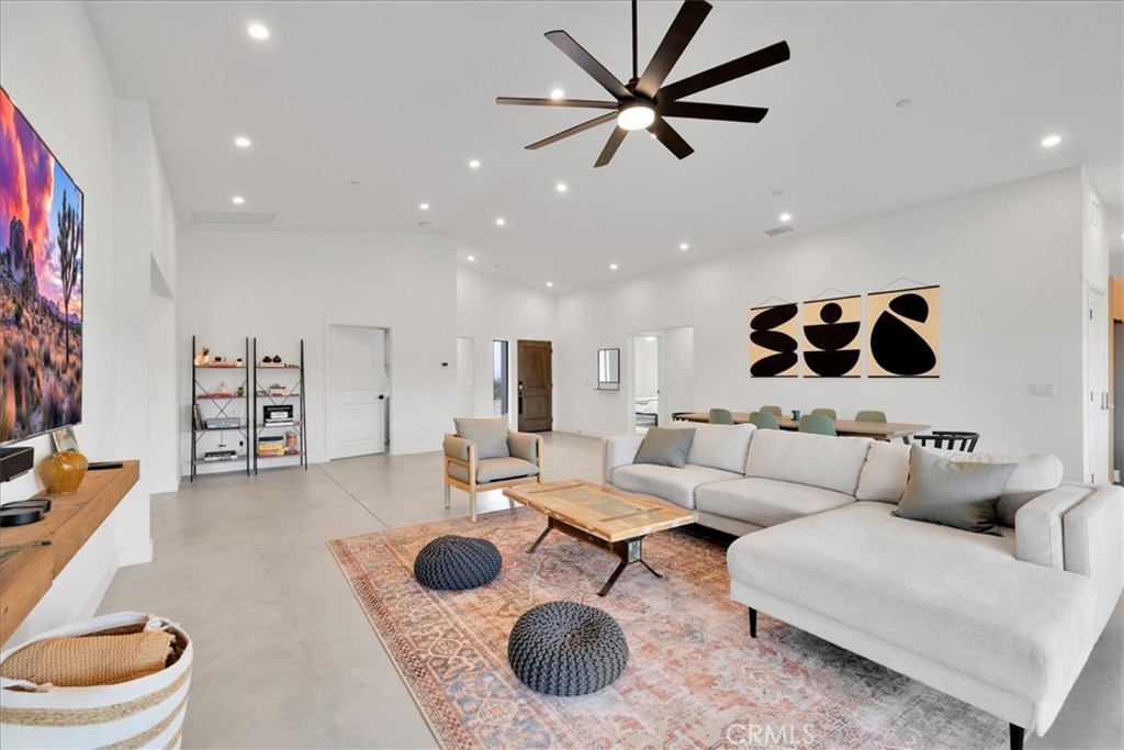 3848 Ruidosa Avenue Yucca Valley, CA 92284 - Photo 10 of 44