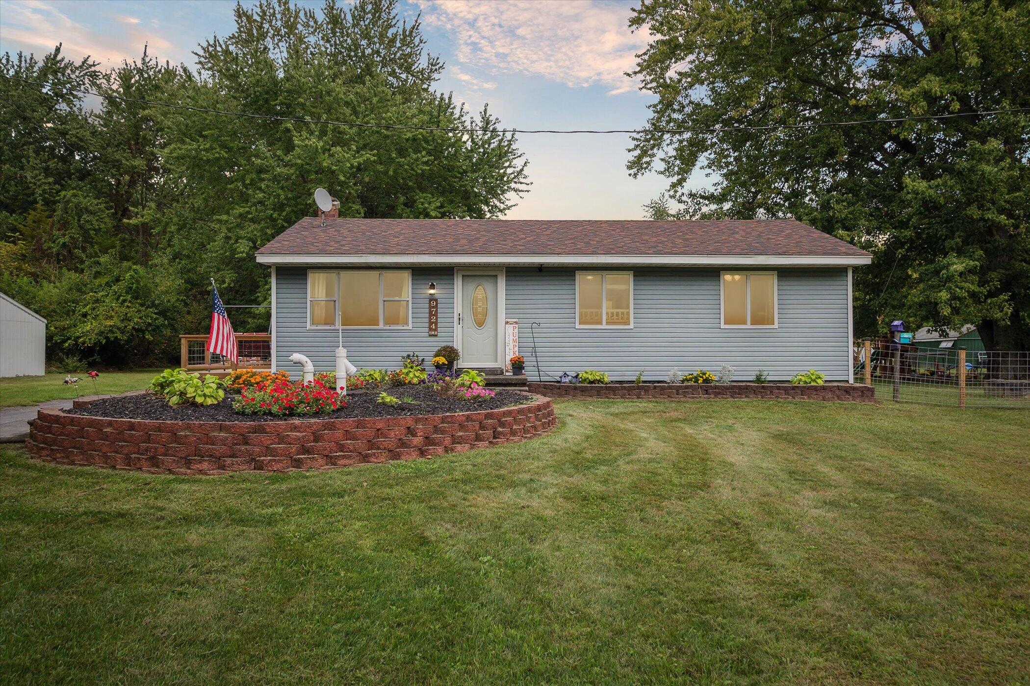 9724 Plank Road Maybee, MI 48159 - Photo 1 of 36 01-9724-Plank-Rd-Maybee-MI-48159-WindowS