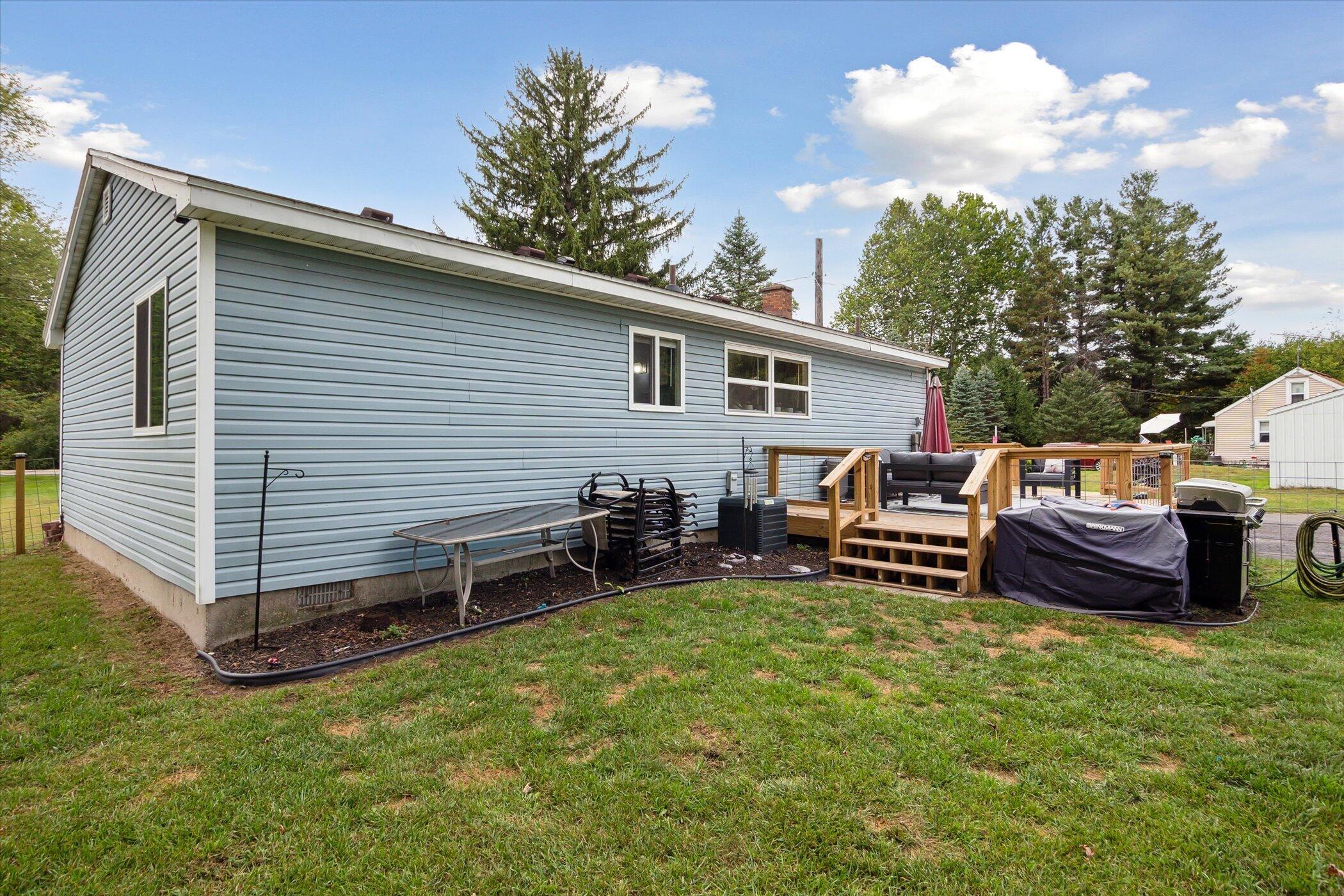 9724 Plank Road Maybee, MI 48159 - Photo 28 of 36 37-9724-Plank-Rd-Maybee-MI-48159-WindowS