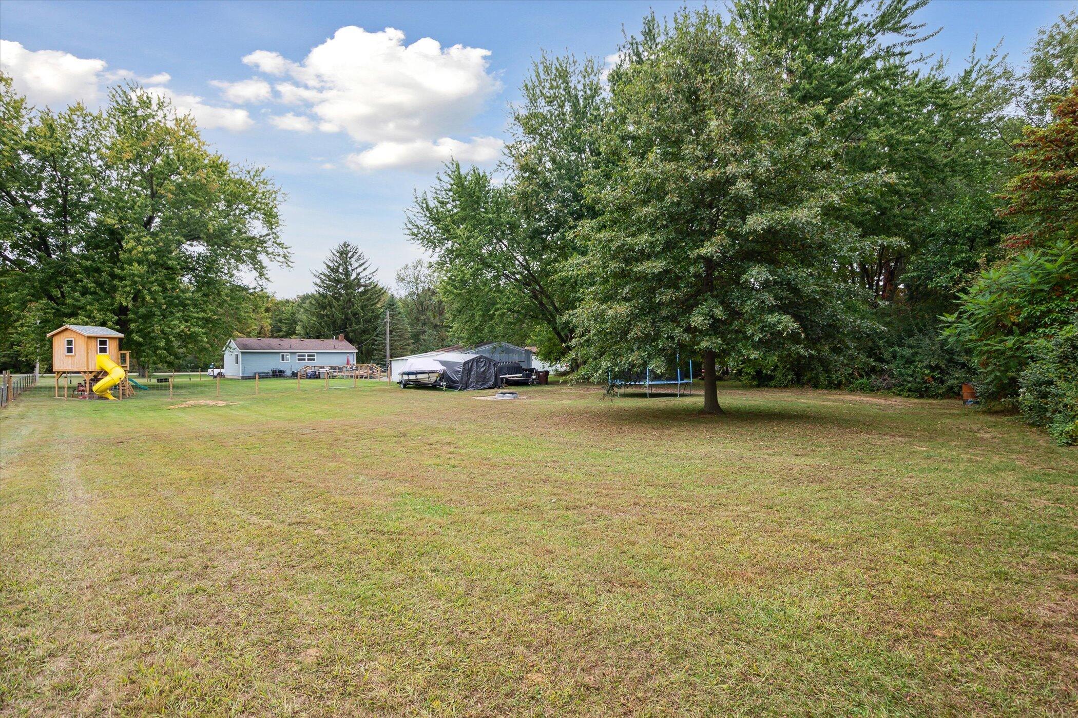 9724 Plank Road Maybee, MI 48159 - Photo 33 of 36 43-9724-Plank-Rd-Maybee-MI-48159-WindowS