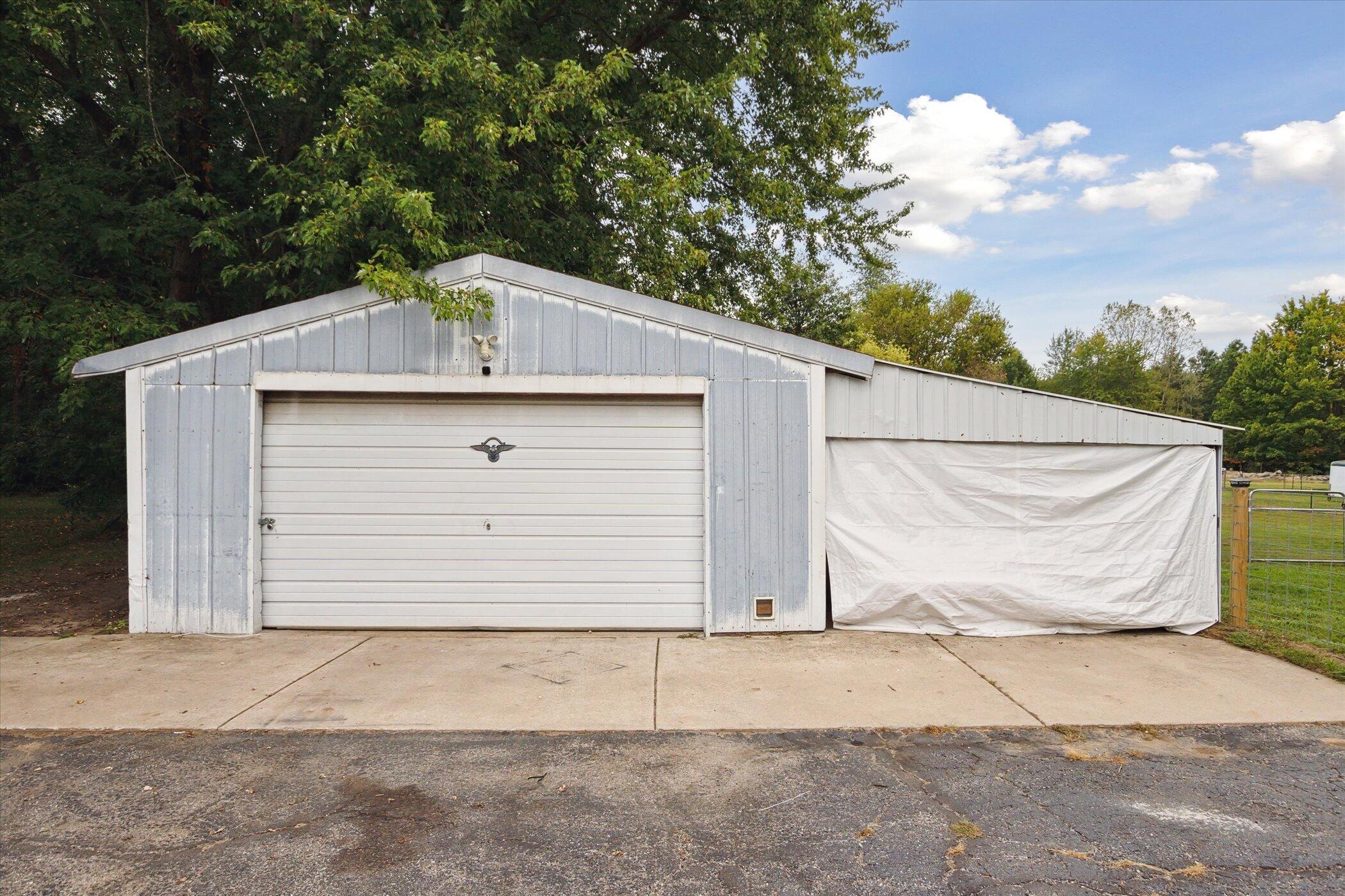 9724 Plank Road Maybee, MI 48159 - Photo 35 of 36 45-9724-Plank-Rd-Maybee-MI-48159-WindowS