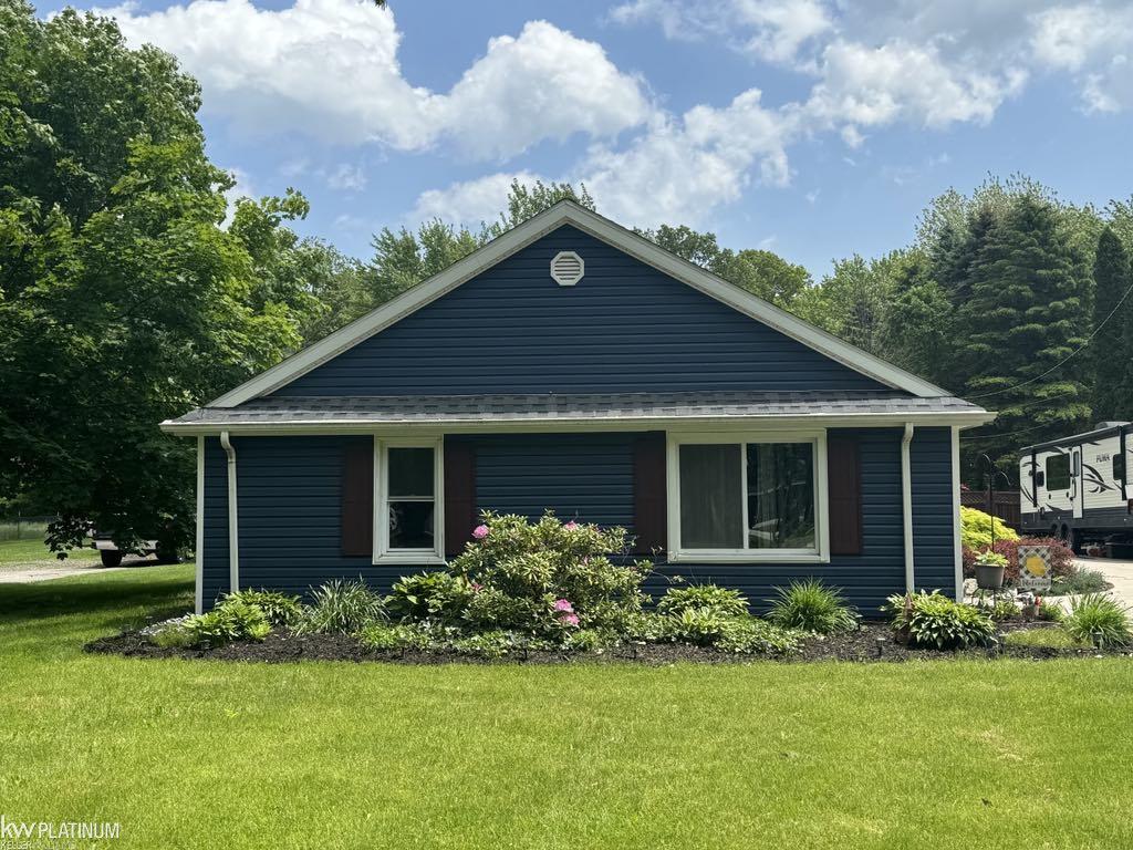 4222 Parker Road Fort Gratiot, MI 48059 - Photo 1 of 35 50143050-0aba5db9-1235-4bef-8e29-0cd711d551a2.JPG