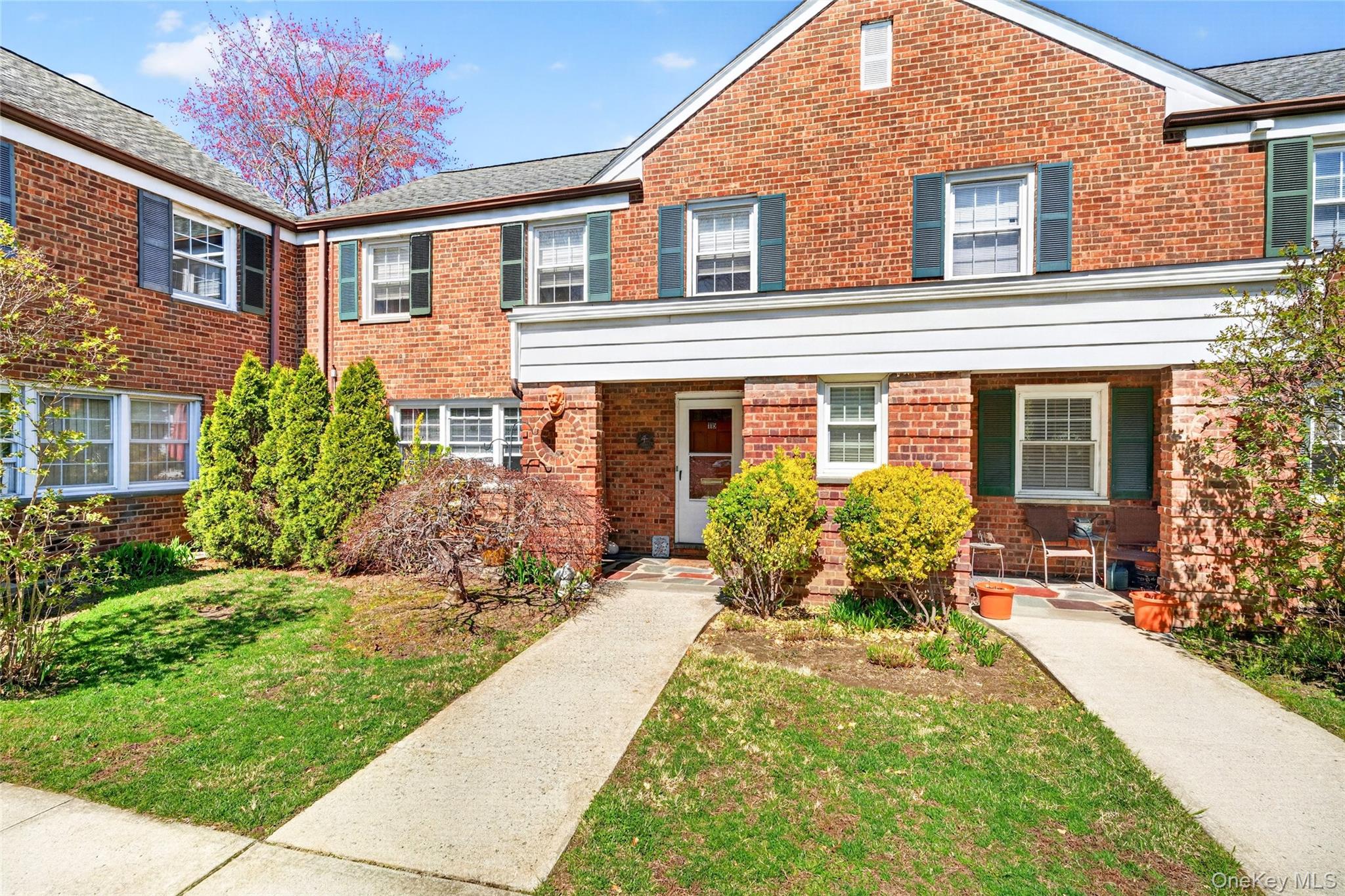 115 Robins Road, Unit 115 New Rochelle, NY 10801 - Photo 1 of 1 Gallery Image 1
